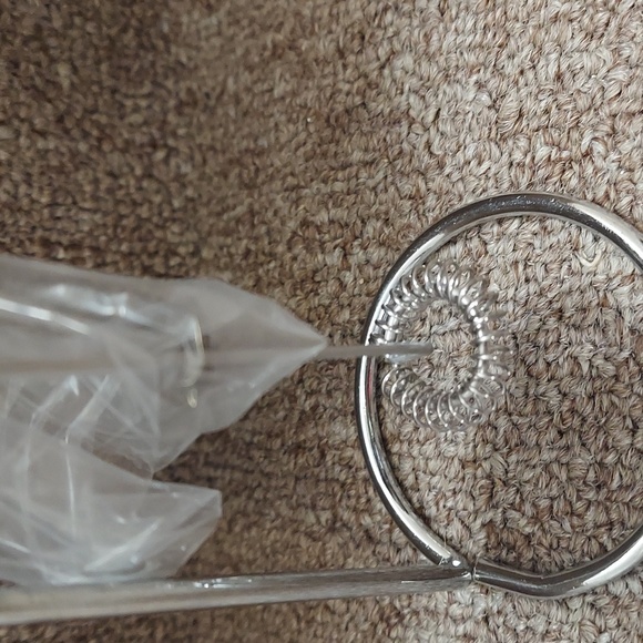 Rae Dunn Electric Milk Frother - Picture 14 of 14